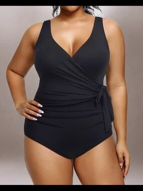 NWT Yonique Wrap-Style One Piece Swimsuit with Tummy Control & Built In Bra